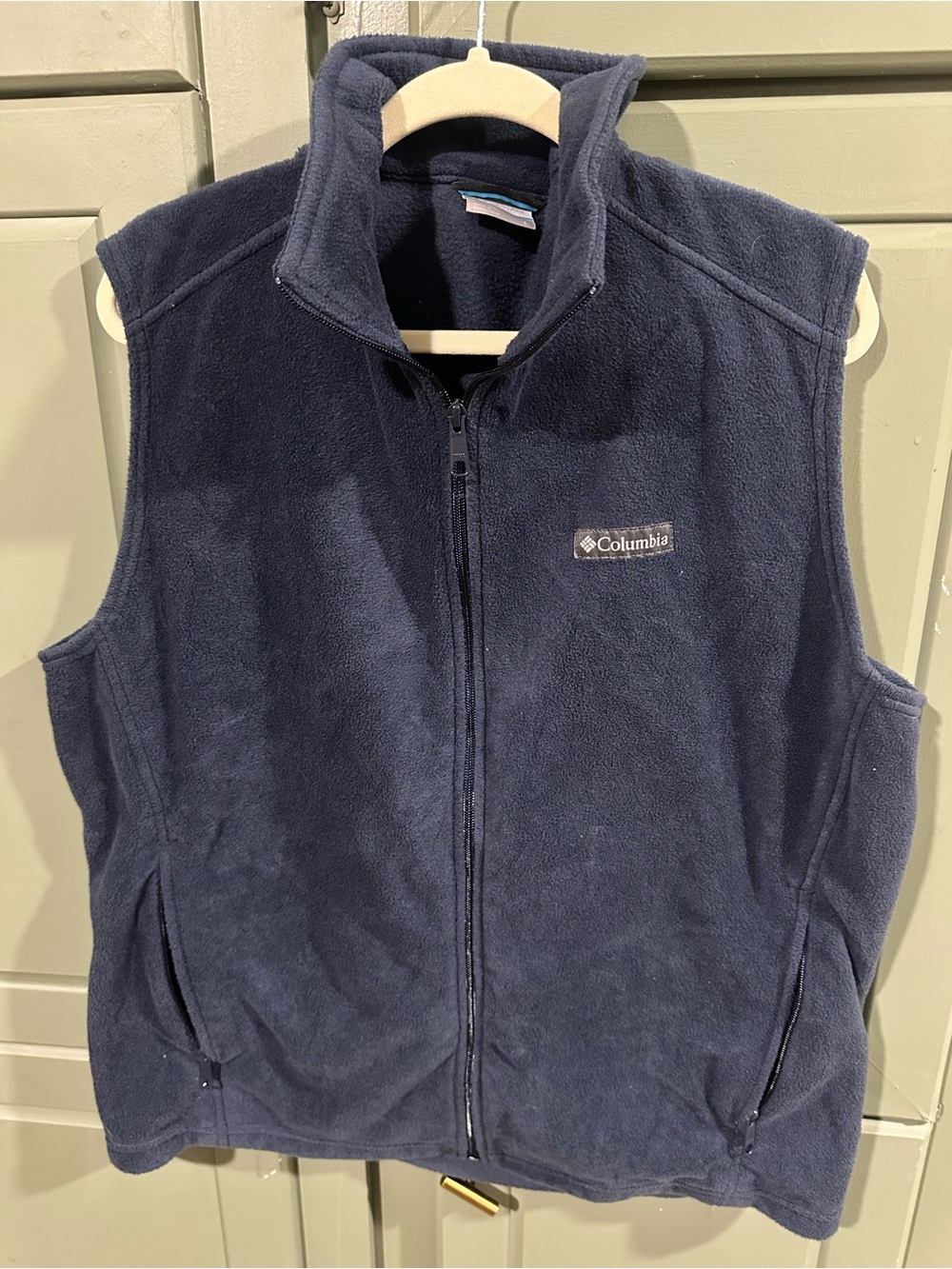 Columbia Navy Menโs Fleece Vest with Full Zip